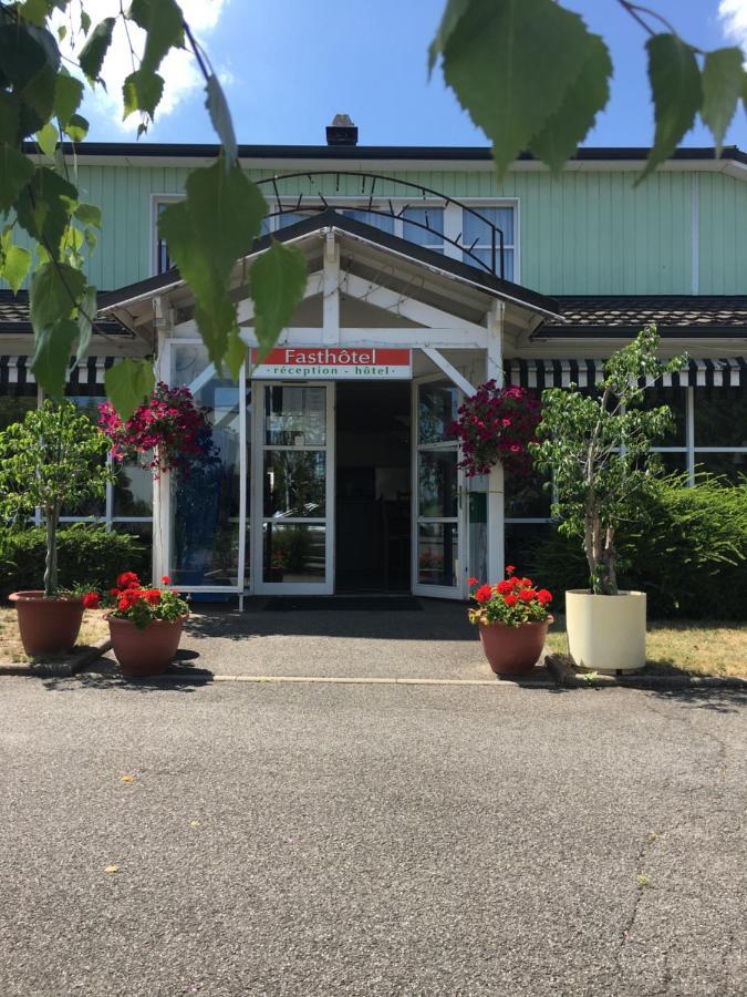 Fast Hotel Colmar Houssen Eksteriør billede